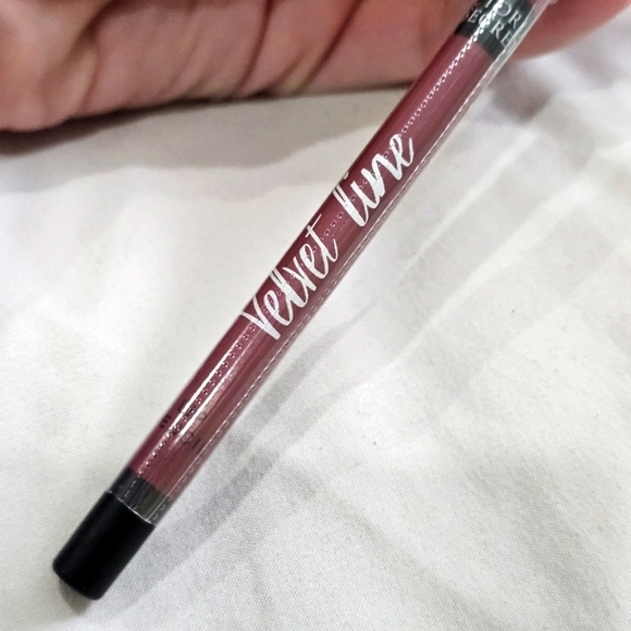 ♡Victoria's Secret Lip Liner | Velvet Line | Sold Out Items - 4 Colors Available - Picture 10 of 17